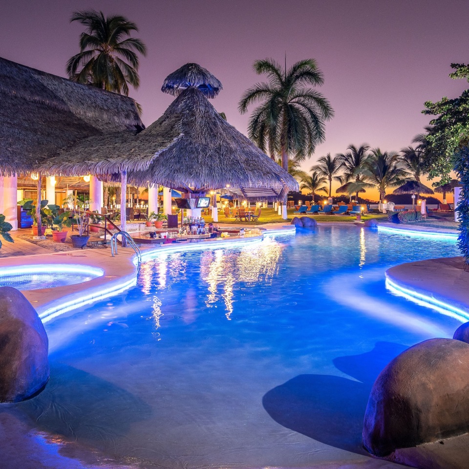 Bahía del Sol Beach Front Boutique Hotel